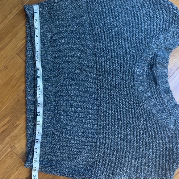 BCBGMaxAzria sweater crop top shirt tank - Picture 7 of 9